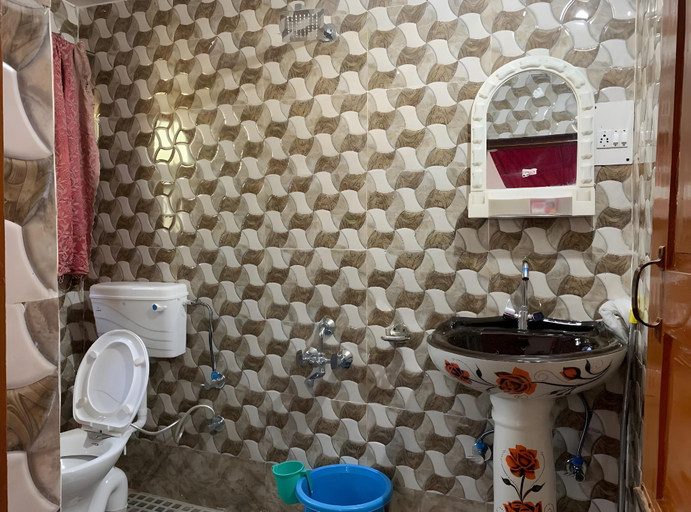 Bathroom 3, Zaitoon Homestay, Srinagar