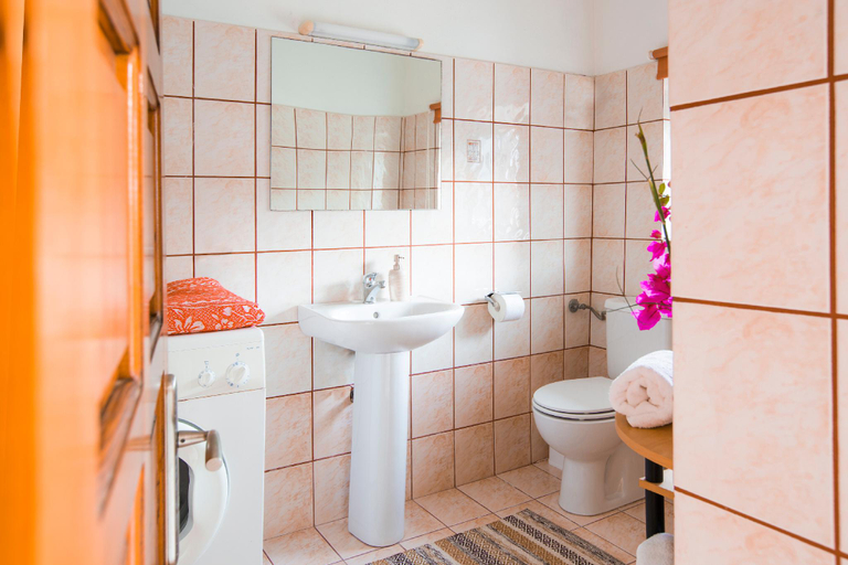 Bathroom, Home Aurora, Crete