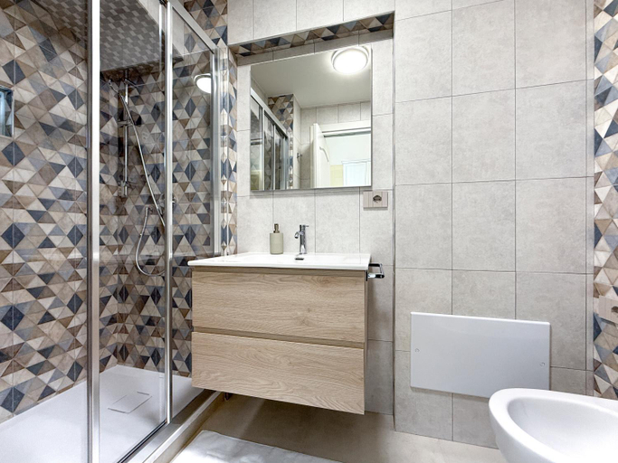 Bathroom 3, B&B Palazzo La Rosa, Bari