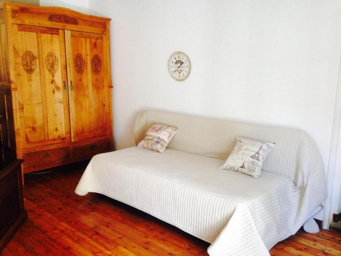 Bedroom 2, B&B Il Castello del Ghiro RENT E-BIKE, Cuneo