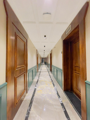 Public Area, Paradise Premium, Srinagar