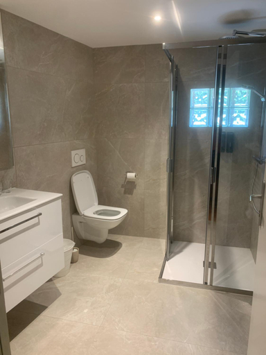 Bathroom 2, La Dolce Vita Montauroux, Var