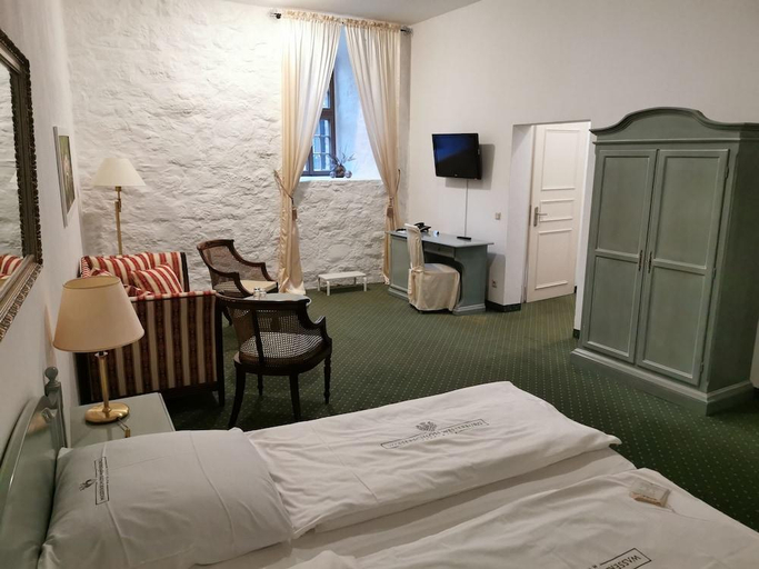Bedroom 3, Hotel & Spa Wasserschloss Westerburg, Harz