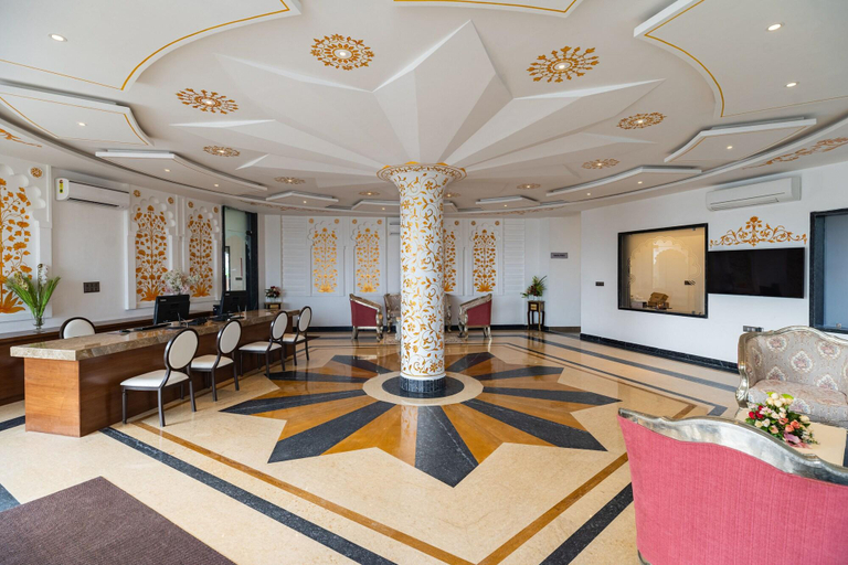 Public Area, Traavista Aravali Mahal, Udaipur