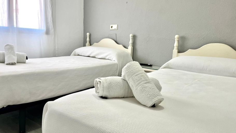 Others 3, Hostal Carlos III, Córdoba