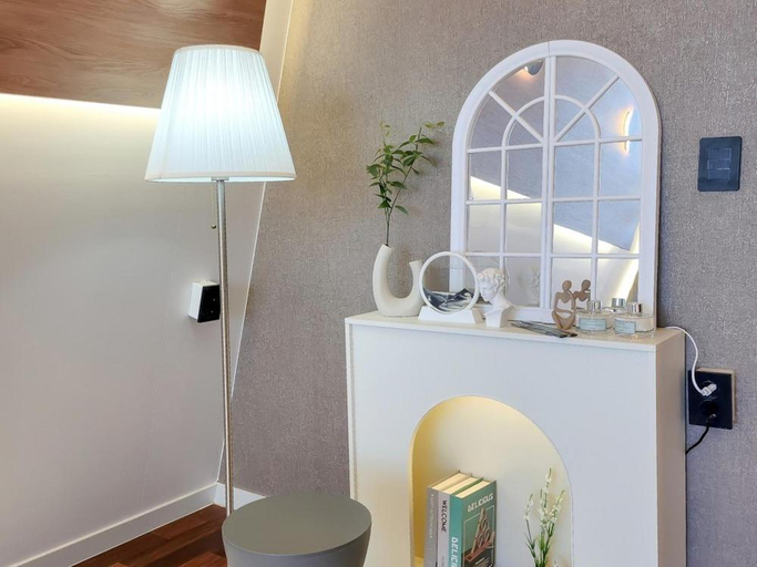 Others 5, Stay The Delight Private, Taean