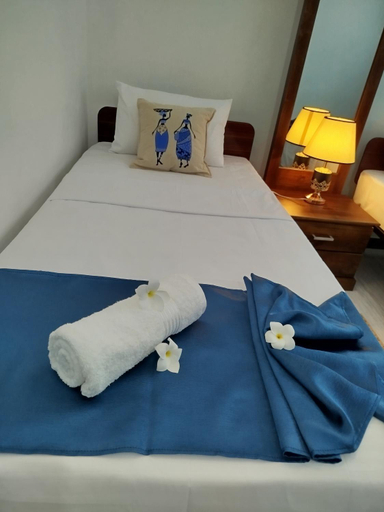 Others 3, Cosy White Palace, Negombo