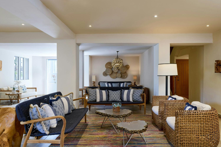 Public Area 4, Waves Hotel and Spa by Elegant Hotels