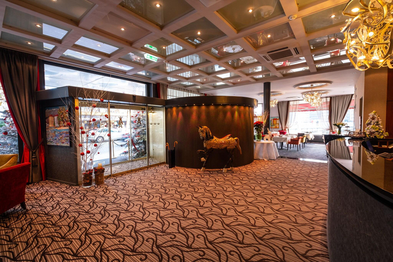 Public Area 4, The Ambassador, Genève