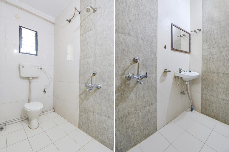 Bathroom 4, Via Yashraj Inn, Pune
