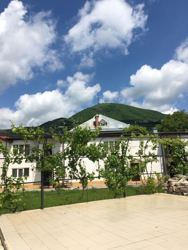 Others 4, Gostievoi dom na Yablonevaya, Pyatigorsk