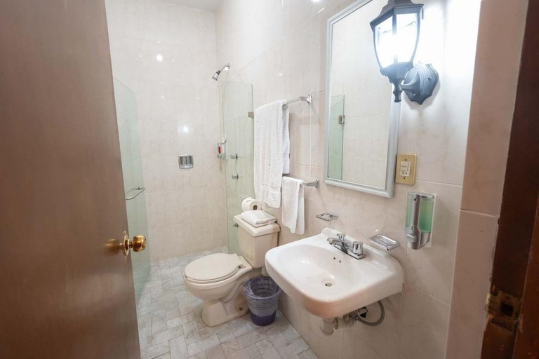 Bathroom 2, Hotel Rincon de Josefa, Pátzcuaro