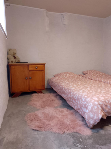 Bedroom 2, Room with carparking, bicycles and small breakfast, West-Vlaanderen