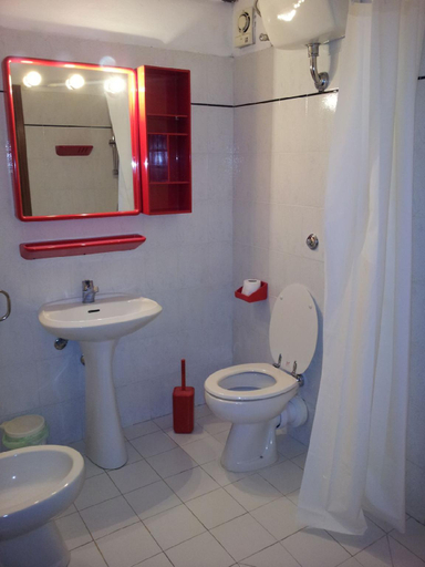 Bathroom, Castelfranco Houses, Arezzo
