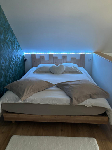 Bedroom, LE 911, Indre-et-Loire