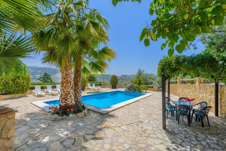 Sport & Beauty 2, Spacious villa with pool in Priego de Cordoba - 350 m², Córdoba