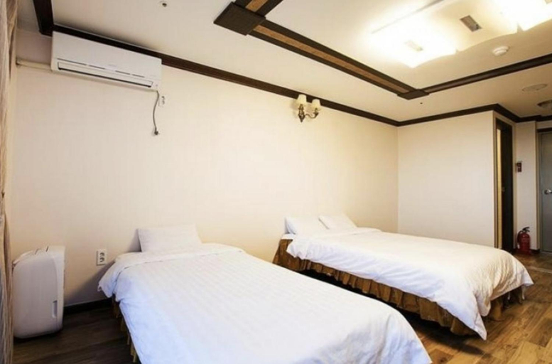 Bedroom 4, Jeju TS Youth Hostel & Resort, Seogwipo