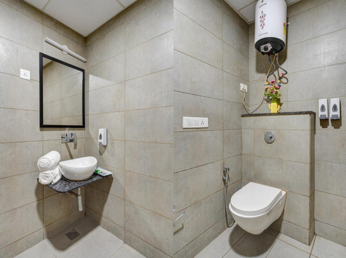 Bathroom 5, RJK Stay, Gurgaon