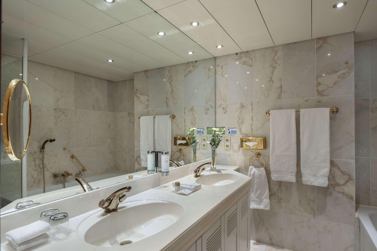 Bathroom 5, Maritim Airport Hotel Hannover, Region Hannover