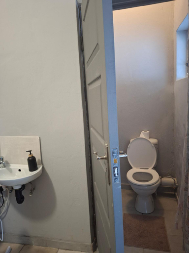 Bathroom 2, OlimG Stays Budget Room 2, Buffalo City