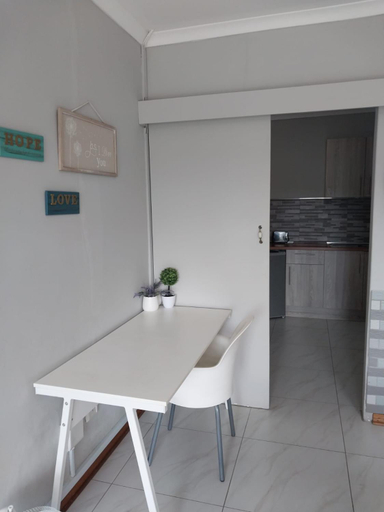 Others 5, Platberg Self-catering, Thabo Mofutsanyane