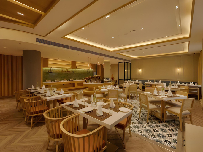 Food & Drinks 5, Sarovar Portico Srinagar, Badgam