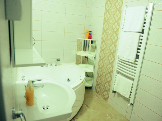 Bathroom 2, Guesthouse Đokic, Leskovac