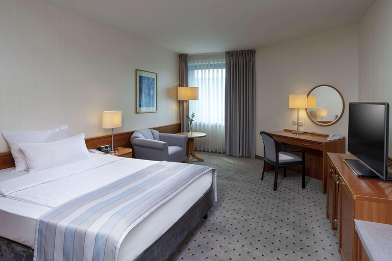 Bedroom 4, Maritim Airport Hotel Hannover, Region Hannover