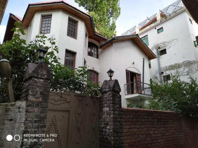 Others 5, Hotel the kashmir, Srinagar