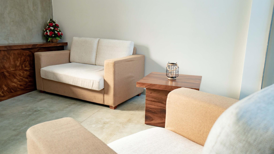 Public Area, Hive 68 - Hotel and Resorts Negombo, Negombo