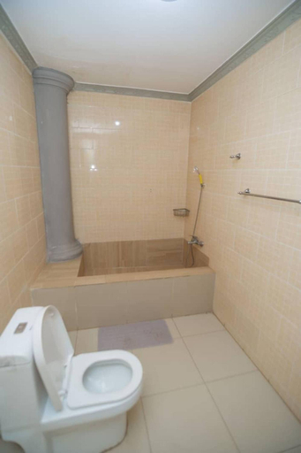Bathroom, Charming Retreat in Lubumbashi, Lubumbashi