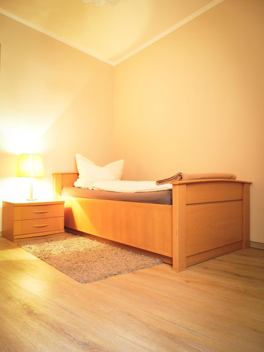 Others 3, Hotel zur Sonne, Cottbus