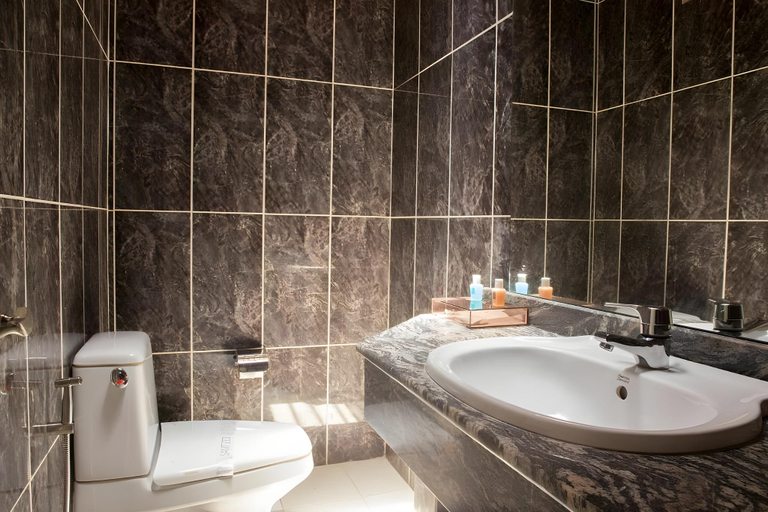 Bathroom, Sea Horse Hotel, Negombo