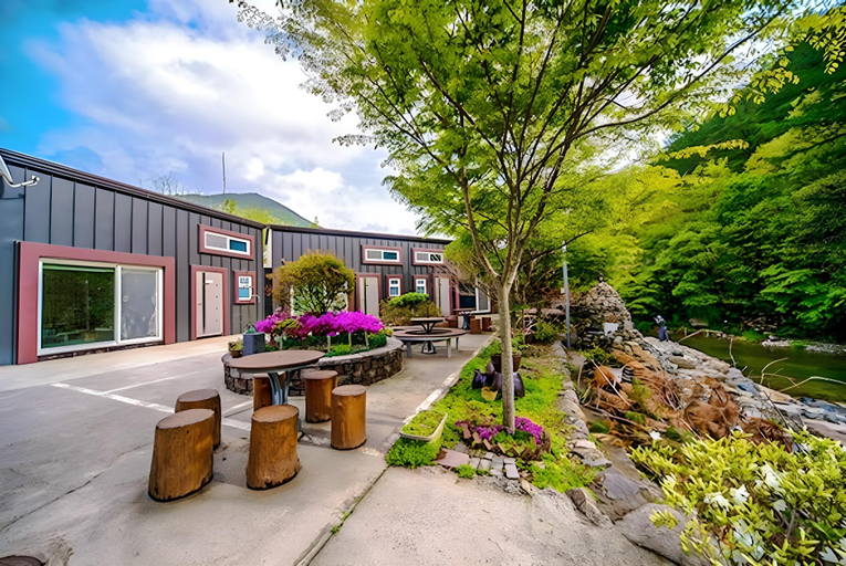 Exterior & Views, Ulsan Soho Attic Pension, Gyeongju