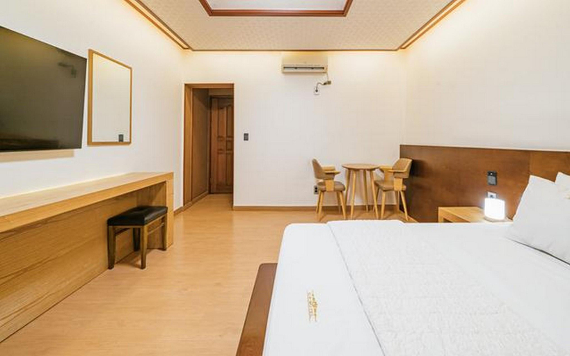 Bedroom 2, Jeju CF, Jeju