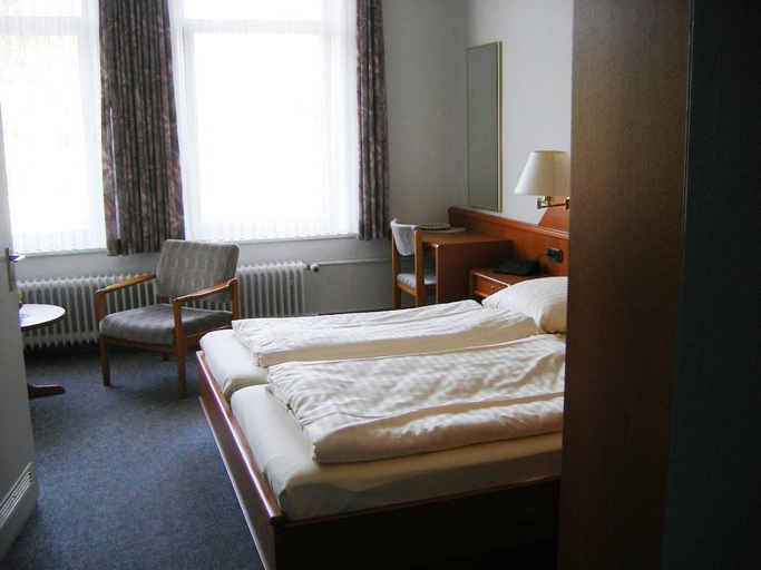 Bedroom 3, Hotel Seeufer, Plön