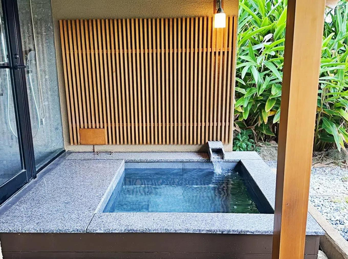 Bathroom 3, Sesoko Sansui, Motobu