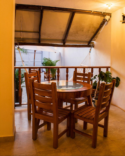 Others 4, Hb2 Triple Room with shared bathroom, Cartagena de Indias