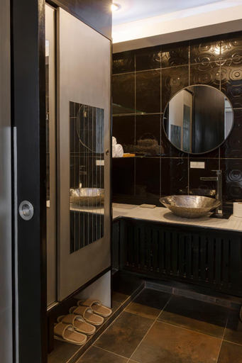 Bathroom 3, House of Happiness, Muang Chiang Mai
