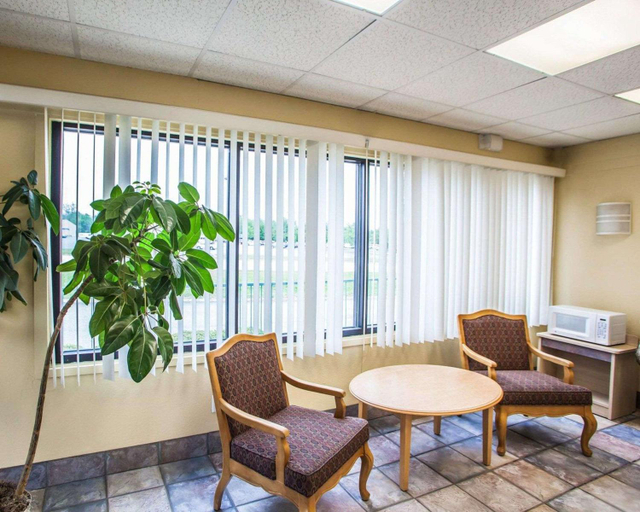 Public Area 2, Relax Inn Saint Charles, Saint Charles