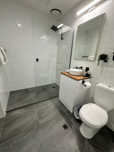 Bathroom 3, Absolute Collins Apartments, Melbourne