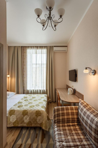 Others 3, Megapolis Hotel, Central