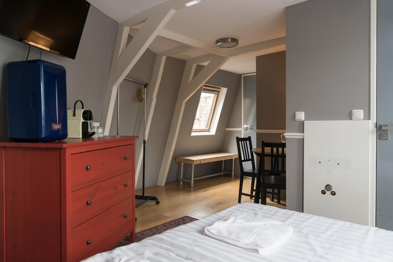 Others 4, Westerpark Suites, Amsterdam