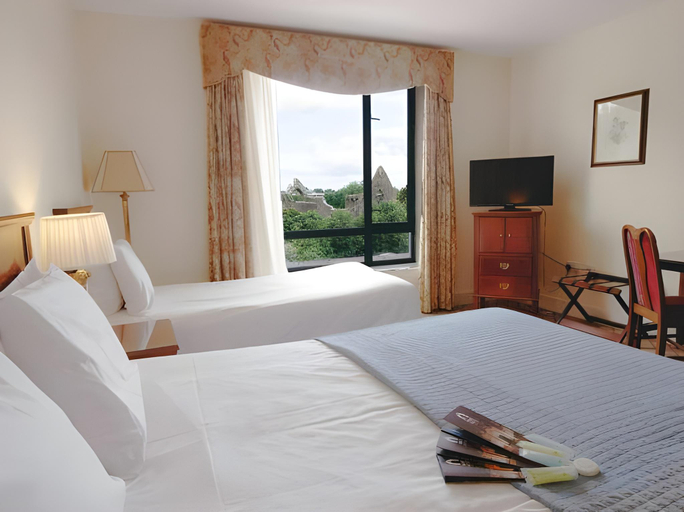 Bedroom 3, Abbey Hotel Roscommon
