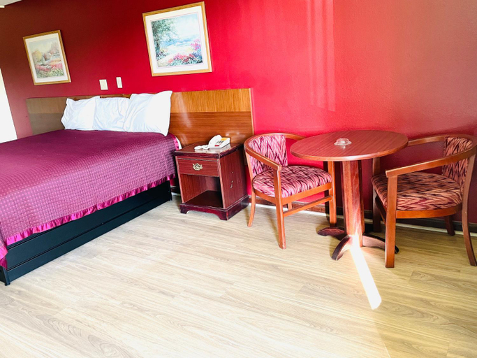 Bedroom 3, Western Inn Express Hazlehurst, Copiah