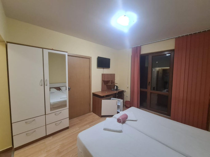 Others 3, Villa B&B, Varna