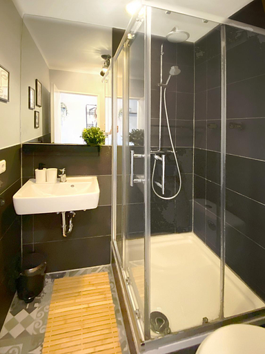 Bathroom 2, Stayando Cozy Apartment Munich City Center, München