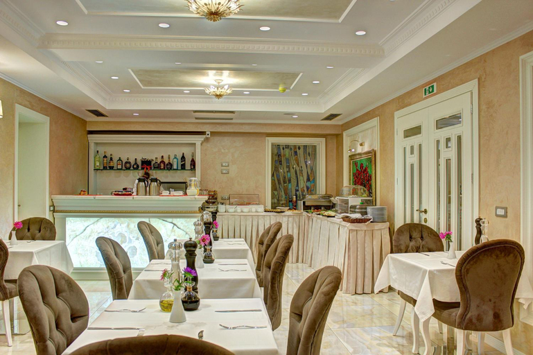 Food & Drinks 5, Lot Boutique Hotel by Hotels and Preference, Tirana