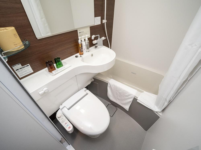 Bathroom 5, Super Hotel Hiroshima, Hiroshima