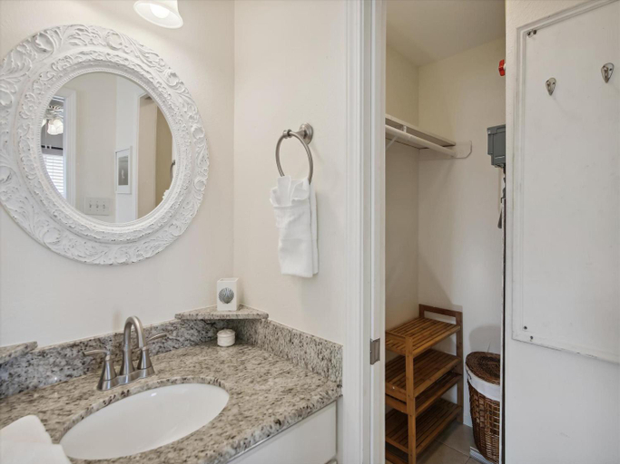 Bathroom 3, Beachfront Bungalow, Galveston